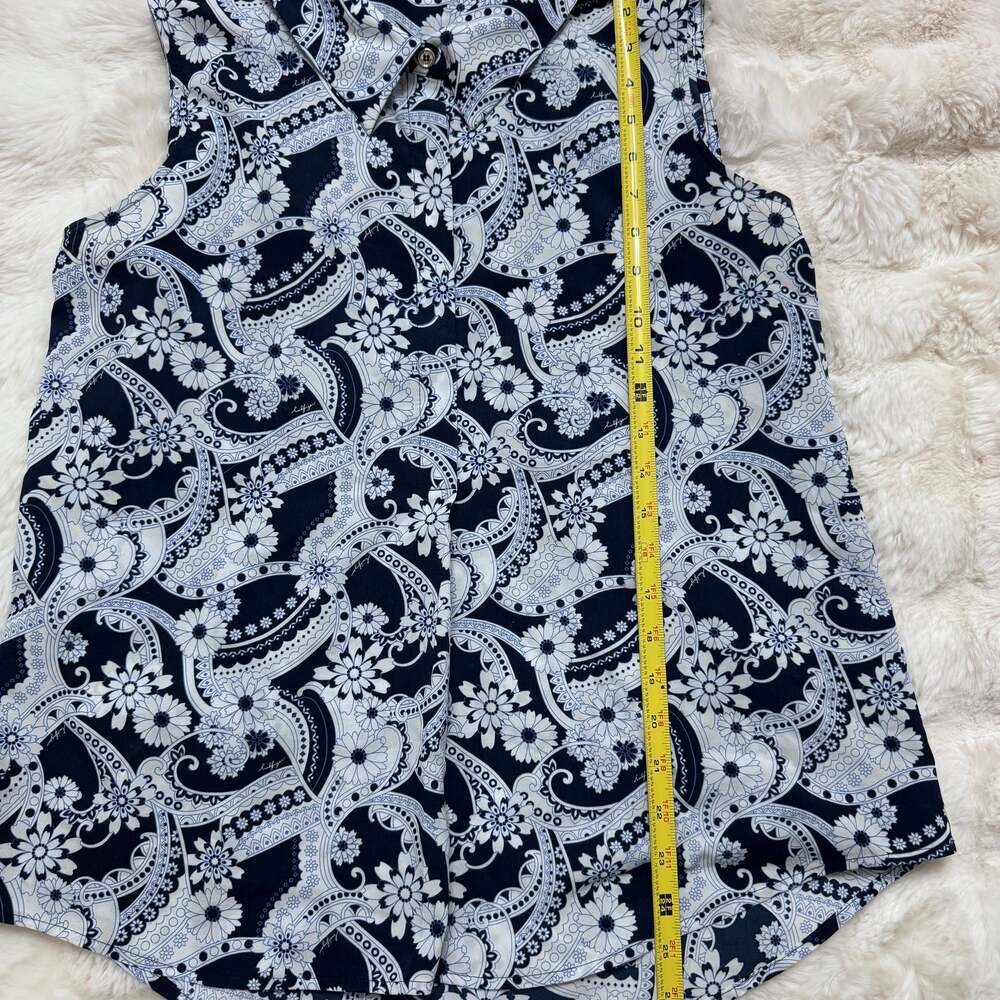 Tommy Hilfiger Women's Blue and White Paisley Sleeveless Button Down Blouse Size - Picture 3 of 8